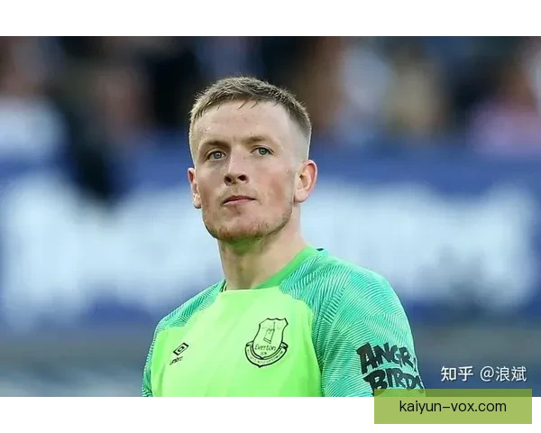 亨德森战术适配性分析：角色定位与体系融合表现稳健